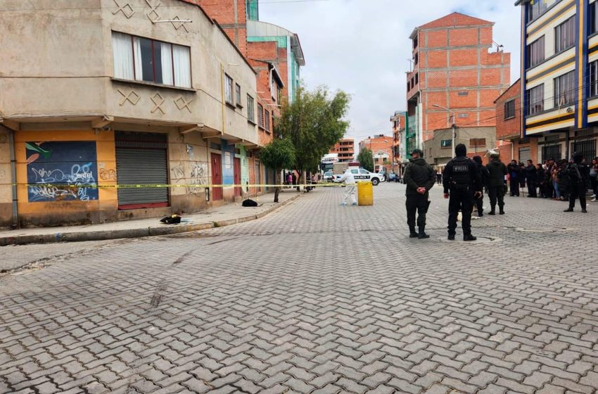  ¡EJECUCIÓN EN PLENA CALLE! EL ALTO AMANECE CONMOCIONADA POR UN MACABRO CRIMEN