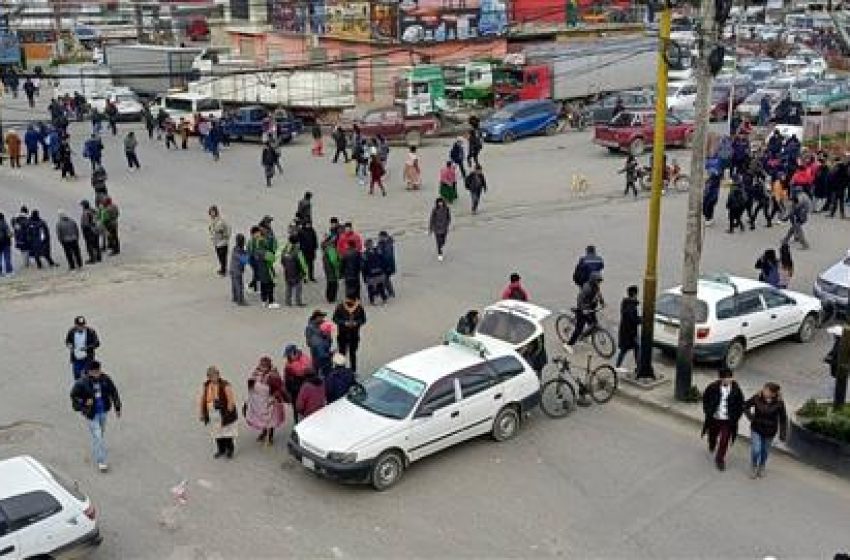  ¡SITIADOS! GOBIERNO LANZA OFENSIVA DE DIÁLOGO ANTE EL CAOS POR EL PARO DE CHOFERES