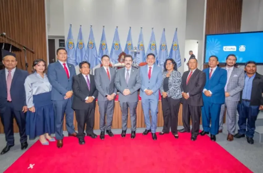  ¡SACUDÓN EN COCHABAMBA! MANFRED RENUEVA SU GABINETE PARA ACELERAR LA GESTIÓN